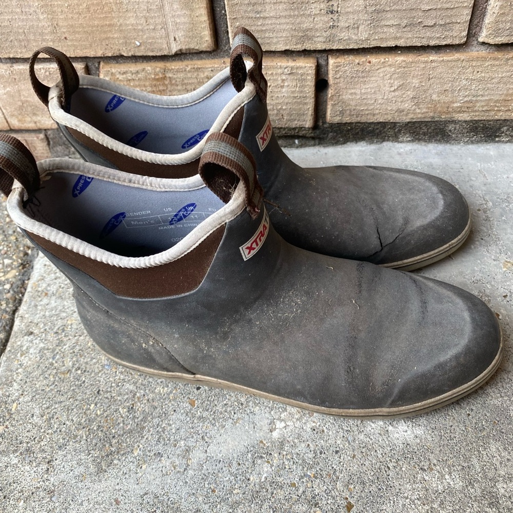 XTRATUF MEN'S 6" ANKLE DECK Brown BOOTS - ROUND TOE Size US 12 - Picture 3 of 8